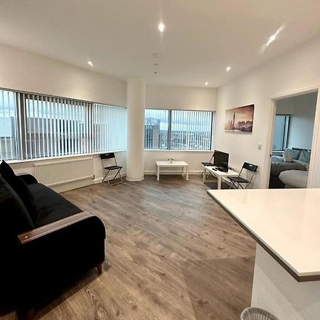 Alarabi Apartments-Two Bedrooms Apartment Croydon Exterior foto