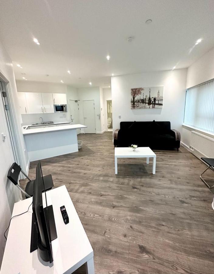 Alarabi Apartments-Two Bedrooms Apartment Croydon Exterior foto